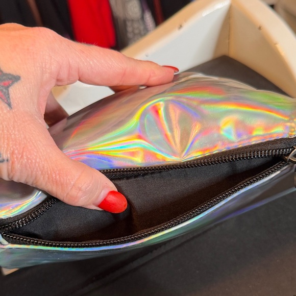 Vans Iridescent Checkered Pouch - Picture 8 of 9